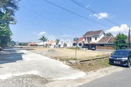 Tanah Investasi Dijual di Sleman Punya Luas 200m2 Tanah Investasi Dijual di Sleman Punya Luas 200m2