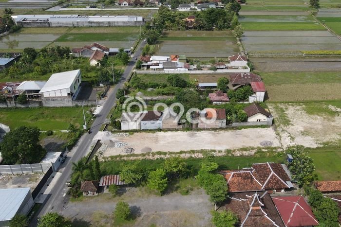 Hunian Cantik Modern Lb 85m2 di Umbulharjo, Yogyakarta Hunian Cantik Modern Lb 85m2 di Umbulharjo, Yogyakarta
