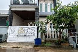 RARE UNIT! Rumah kawasan Batam Centre, 4 KT, View Indah, LT 90m² LB 130m² RARE UNIT! Rumah kawasan Batam Centre, 4 KT, View Indah, LT 90m² LB 130m²