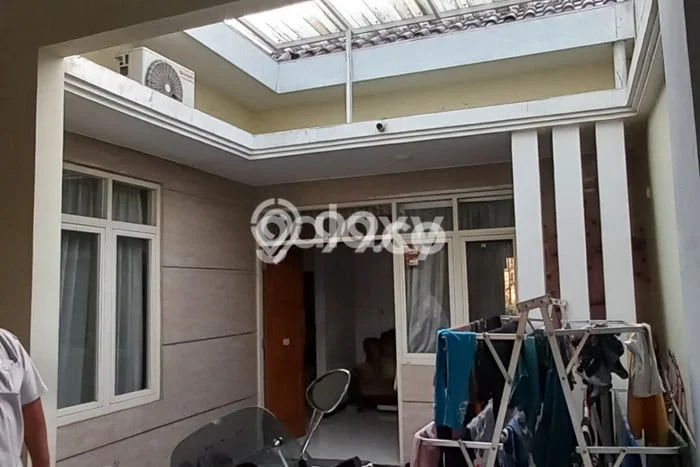 Ruko Komersial Dijual di Manyar Gresik LT 400m2 & LB 450m2 Ruko Komersial Dijual di Manyar Gresik LT 400m2 & LB 450m2
