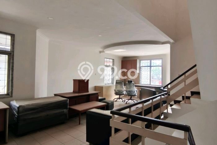 Unit Ruko Dijual di Jakarta Barat LT 224m2 & LB 228m2 Unit Ruko Dijual di Jakarta Barat LT 224m2 & LB 228m2