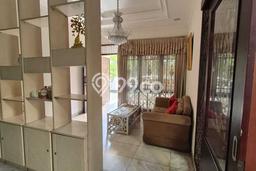 Ready to Use! Premium House LT 275m2 Desain Modern di Joglo Ready to Use! Premium House LT 275m2 Desain Modern di Joglo
