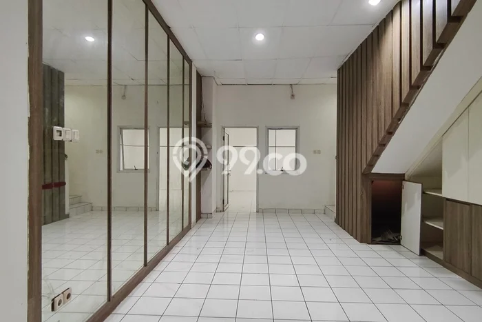 Disewakan Ruko di Kawasan Ramai Joglo Luas 135m2 Disewakan Ruko di Kawasan Ramai Joglo Luas 135m2