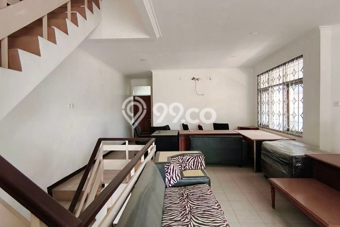 Unit Ruko Dijual di Jakarta Barat LT 224m2 & LB 228m2 Unit Ruko Dijual di Jakarta Barat LT 224m2 & LB 228m2