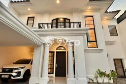 Rumah Elit Modern Siap Huni di BSD City Tangerang Rumah Elit Modern Siap Huni di BSD City Tangerang