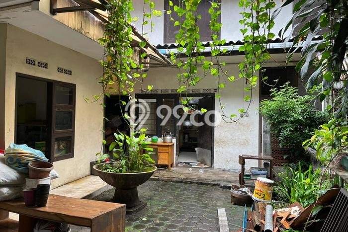 For Sale! Luxury House LT 1010m2 Desain Modern di Sayap Dago For Sale! Luxury House LT 1010m2 Desain Modern di Sayap Dago