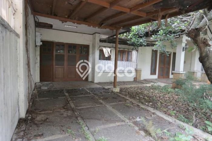 Rumah Elit LB 241m2 Siap Pakai Desain Elegan di patra kuningan, Jakarta Selatan Rumah Elit LB 241m2 Siap Pakai Desain Elegan di patra kuningan, Jakarta Selatan