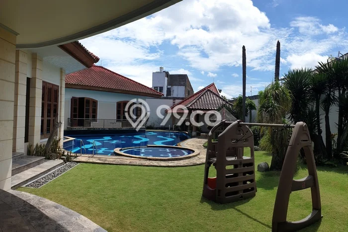 Jual Rumah Luas Megah Dengan View Eksklusif di Sayap Dago, Bandung Jual Rumah Luas Megah Dengan View Eksklusif di Sayap Dago, Bandung