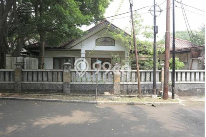 For Sale! Premium House LT 626m2 Desain Modern di patra kuningan For Sale! Premium House LT 626m2 Desain Modern di patra kuningan