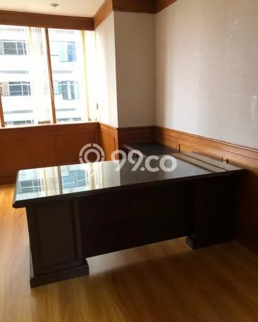 Unit Kantor Disewakan di Sudirman di Area Ramai & Strategis Unit Kantor Disewakan di Sudirman di Area Ramai & Strategis