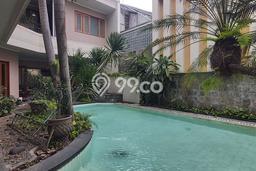 Rumah Elit Modern Tanpa Renovasi di Pondok Indah Jakarta Selatan Rumah Elit Modern Tanpa Renovasi di Pondok Indah Jakarta Selatan