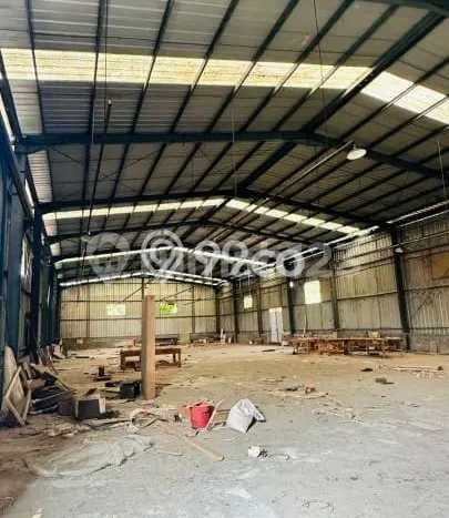 Disewakan Gudang di Kawasan Ramai Gading Serpong Luas 865m2 Disewakan Gudang di Kawasan Ramai Gading Serpong Luas 865m2