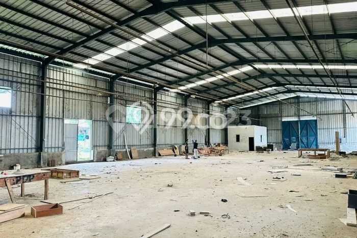 Disewakan Gudang di Kawasan Ramai Gading Serpong Luas 865m2 Disewakan Gudang di Kawasan Ramai Gading Serpong Luas 865m2
