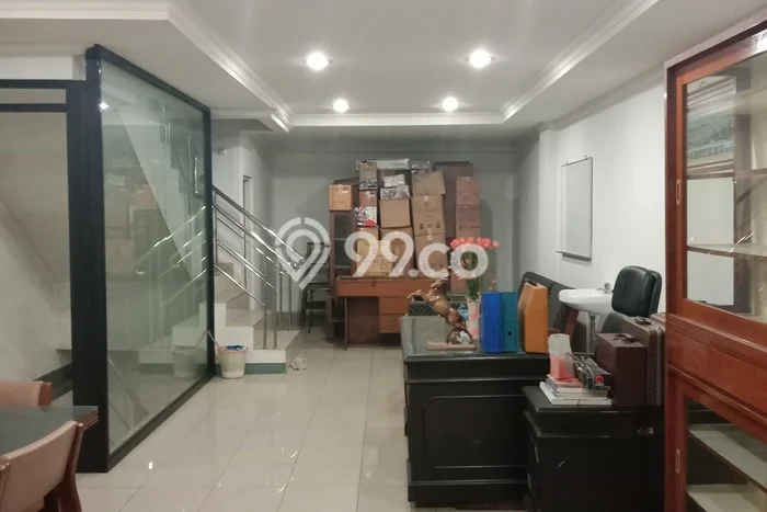 Ruko Dijual di Jakarta Pusat LT 80m2 & LB 220m2 Lokasi Terbaik! Ruko Dijual di Jakarta Pusat LT 80m2 & LB 220m2 Lokasi Terbaik!