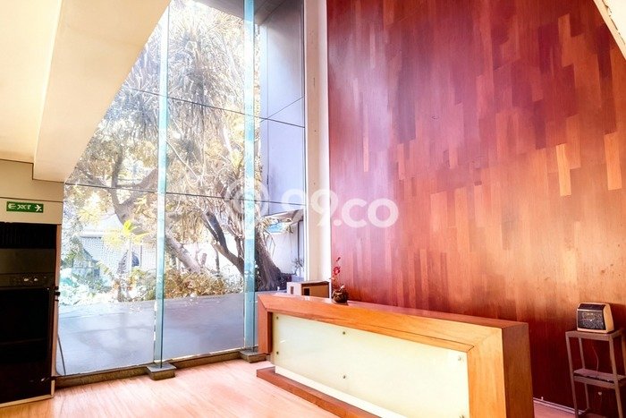 Kantor Dijual di Menteng LT 885m2, LB 2560m2 Solusi Investasi Cerdas Kantor Dijual di Menteng LT 885m2, LB 2560m2 Solusi Investasi Cerdas