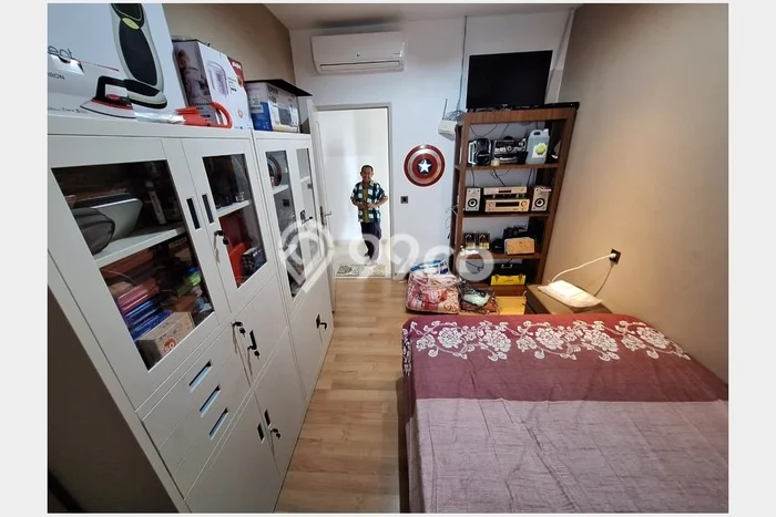 Apartemen Sewa 3 Kamar Murah Siap Huni di Surabaya, Luas 110m2 Apartemen Sewa 3 Kamar Murah Siap Huni di Surabaya, Luas 110m2