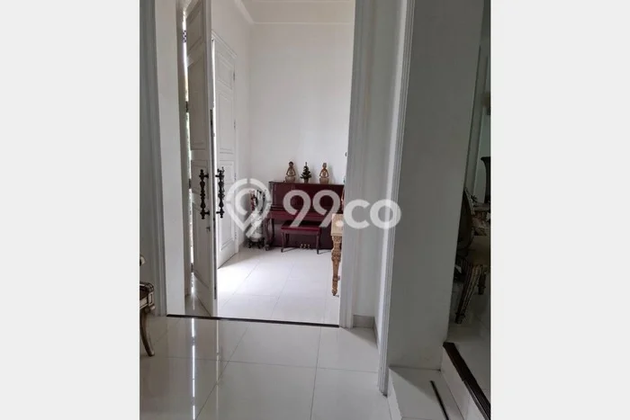 Lokasi terbaik! Rumah siap pakai disewakan di Menteng LB 300m2 Lokasi terbaik! Rumah siap pakai disewakan di Menteng LB 300m2