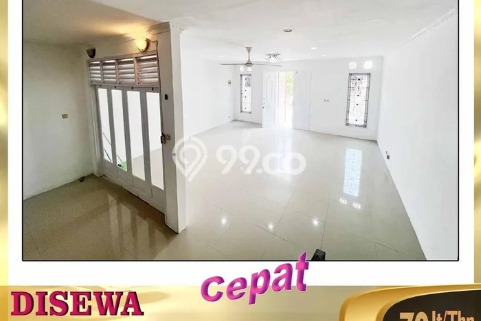 Disewakan! Rumah 4 Kamar Tidur &
2 Kamar Mandi di Citra Garden, Jakarta Barat Disewakan! Rumah 4 Kamar Tidur &
2 Kamar Mandi di Citra Garden, Jakarta Barat