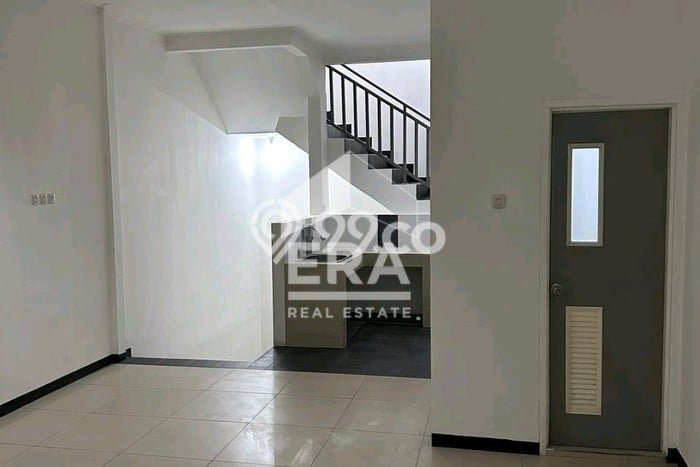 Disewakan Ruko di Pusat Kota Bandung Ramai Strategis Disewakan Ruko di Pusat Kota Bandung Ramai Strategis