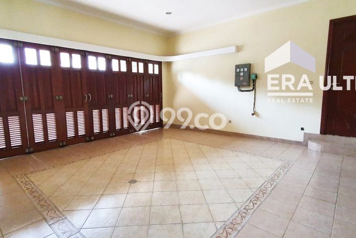 Siap Huni Rumah Mewah 5 Kamar di Sukasari Dekat ke Mana Pun Siap Huni Rumah Mewah 5 Kamar di Sukasari Dekat ke Mana Pun