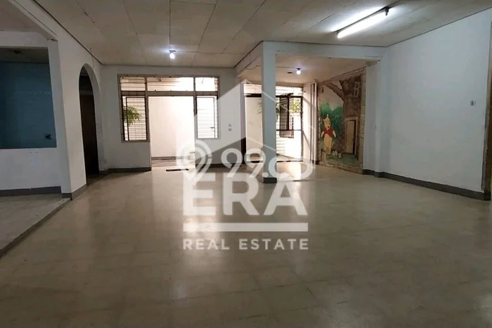 Gudang Disewa di Bandung dengan LB 300m2 Area Komersial Ramai Gudang Disewa di Bandung dengan LB 300m2 Area Komersial Ramai