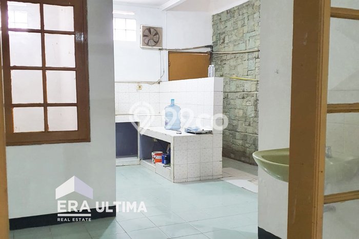 FOR RENT! Ruko di Taman Kopo Indah Cocok untuk Bisnis 180m2 FOR RENT! Ruko di Taman Kopo Indah Cocok untuk Bisnis 180m2