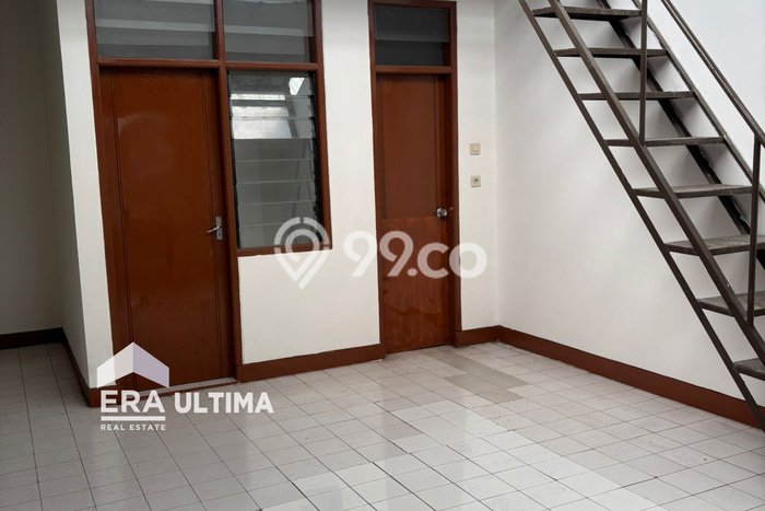 Disewakan! Rumah 3 Kamar Tidur &
2 Kamar Mandi di Peta, Bandung Disewakan! Rumah 3 Kamar Tidur &
2 Kamar Mandi di Peta, Bandung