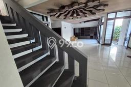 PREMIUM LIVING! Rumah kawasan Turangga, 4 KT, Area Berkembang, LT 306m² Bangunan 200m² PREMIUM LIVING! Rumah kawasan Turangga, 4 KT, Area Berkembang, LT 306m² Bangunan 200m²