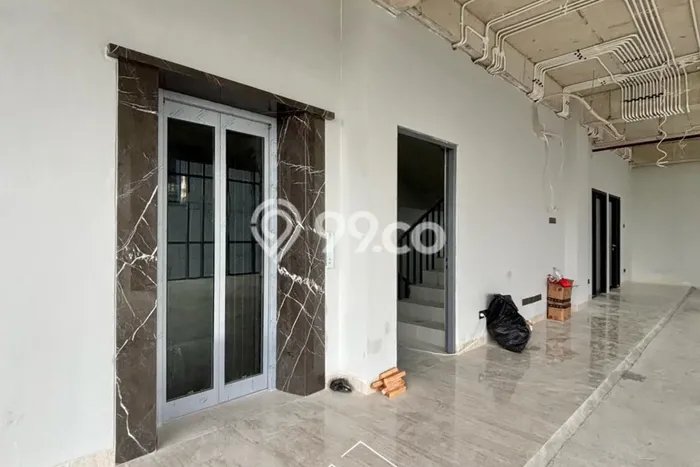 Dijual! Kantor di Fatmawati Jakarta Selatan LT 300m2 / LB 1465m2 Kawasan Strategis Dijual! Kantor di Fatmawati Jakarta Selatan LT 300m2 / LB 1465m2 Kawasan Strategis