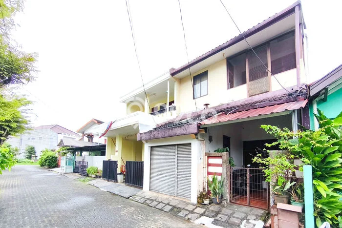 Rumah Modern Cantik 3 KT Bisa Langsung Pindah di Karang Tengah Rumah Modern Cantik 3 KT Bisa Langsung Pindah di Karang Tengah