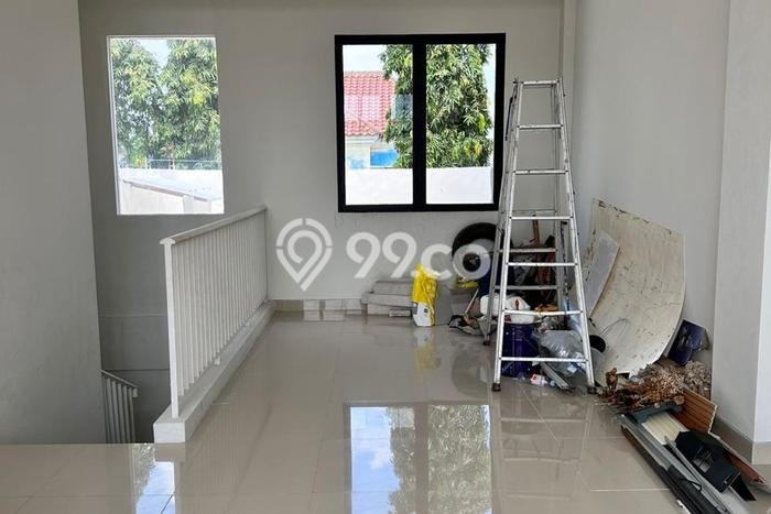 Unit Ruko Dijual di Wiyung Surabaya Luas Tanah 75m2, Luas Bangunan 110m2 Unit Ruko Dijual di Wiyung Surabaya Luas Tanah 75m2, Luas Bangunan 110m2