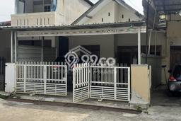 HARGA SPESIAL! Rumah di Puspowarno, Akses ke Pusat Kota, 4 KT, Luas 175m² LB 175m² HARGA SPESIAL! Rumah di Puspowarno, Akses ke Pusat Kota, 4 KT, Luas 175m² LB 175m²