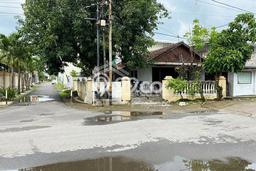 HARGA MENARIK! Tanah Kawasan Semarang Barat, Luas 214m², Area Nyaman, Bebas Banjir HARGA MENARIK! Tanah Kawasan Semarang Barat, Luas 214m², Area Nyaman, Bebas Banjir