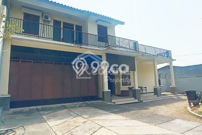Hunian Mewah LB 300m2 Siap Huni Desain Elegan di Puspowarno, Semarang Hunian Mewah LB 300m2 Siap Huni Desain Elegan di Puspowarno, Semarang