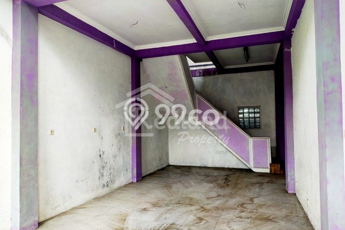 Rumah Strategis Modern Lb 300m2 di Tingkir, Salatiga Rumah Strategis Modern Lb 300m2 di Tingkir, Salatiga