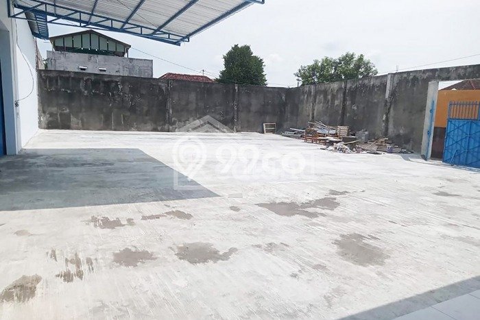 Gudang Disewa di Sukoharjo dengan LB 3300m2 Area Komersial Ramai Gudang Disewa di Sukoharjo dengan LB 3300m2 Area Komersial Ramai