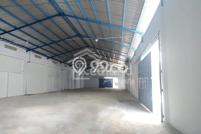 Gudang Disewa di Sukoharjo dengan LB 3300m2 Area Komersial Ramai Gudang Disewa di Sukoharjo dengan LB 3300m2 Area Komersial Ramai