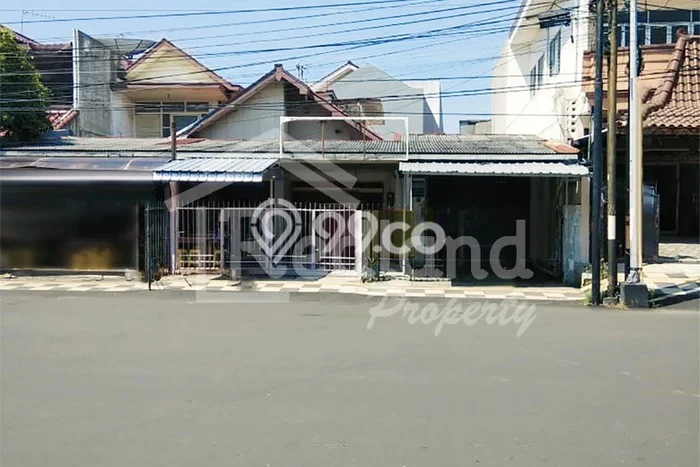 Sewa Rumah Murah di Karang kidul Semarang dengan 1 Kamar Tidur Sewa Rumah Murah di Karang kidul Semarang dengan 1 Kamar Tidur