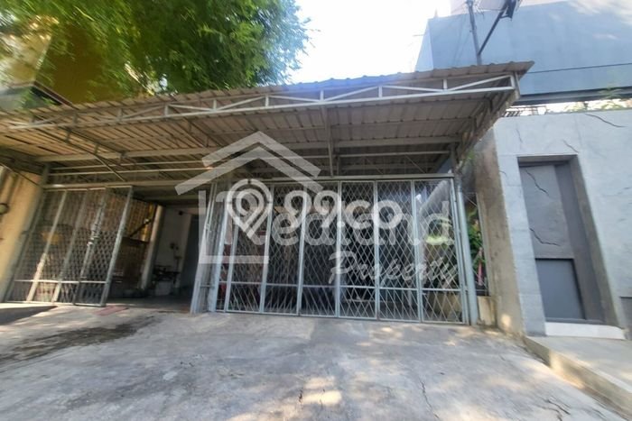 Lokasi terbaik! Rumah siap pakai dikontrakkan di Semarang Timur LB 200m2 Lokasi terbaik! Rumah siap pakai dikontrakkan di Semarang Timur LB 200m2