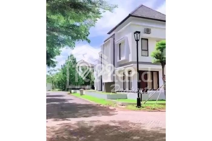 Disewakan! Rumah 3 Kamar Tidur &
3 Kamar Mandi di BSB City, Semarang Disewakan! Rumah 3 Kamar Tidur &
3 Kamar Mandi di BSB City, Semarang