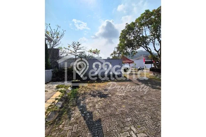 Hunian Cantik Modern Lb 200m2 di Ungaran Timur, Semarang Hunian Cantik Modern Lb 200m2 di Ungaran Timur, Semarang