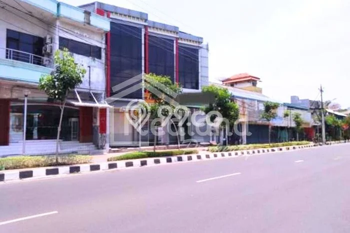 Disewakan Ruko komersial di Semarang Selatan luas bangunan 215m2 Disewakan Ruko komersial di Semarang Selatan luas bangunan 215m2