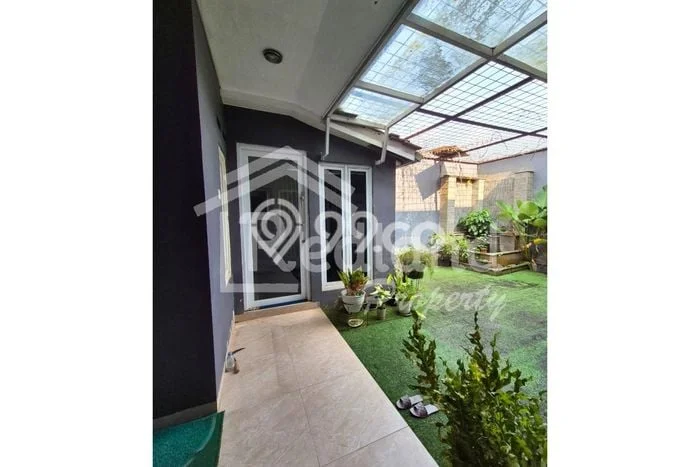 Hunian Cantik Modern Lb 200m2 di Ungaran Timur, Semarang Hunian Cantik Modern Lb 200m2 di Ungaran Timur, Semarang