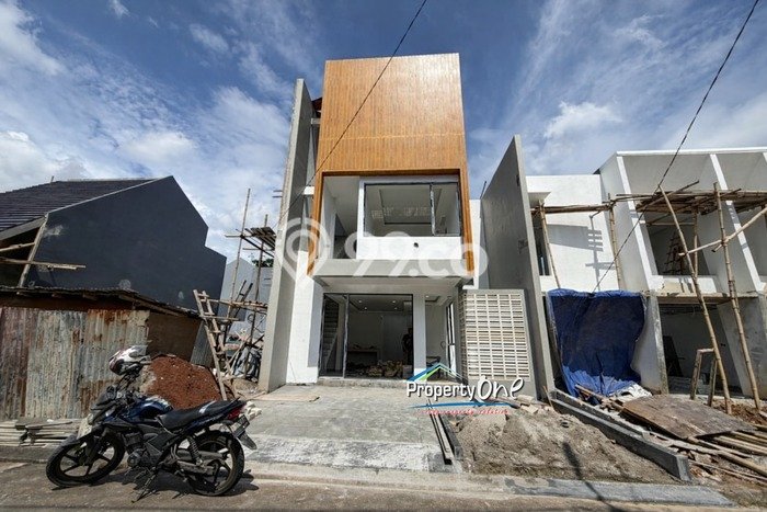Dijual Rumah 3 Kamar Lokasi Strategis Bagus dan Strategis di BSD Dijual Rumah 3 Kamar Lokasi Strategis Bagus dan Strategis di BSD