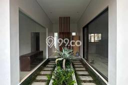 Vila di , Luas 412m2m², Cocok untuk beragam keperluan Vila di , Luas 412m2m², Cocok untuk beragam keperluan