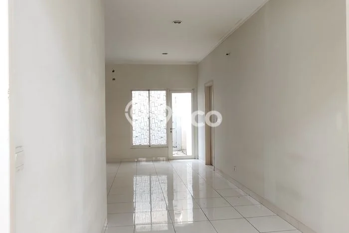 Rumah sewa siap huni 4 KT di Gading Serpong, Tangerang Rumah sewa siap huni 4 KT di Gading Serpong, Tangerang