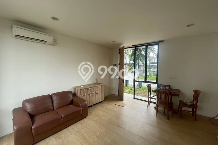 Disewakan! Rumah 2 Kamar Tidur &
2 Kamar Mandi di Lippo Karawaci, Tangerang Disewakan! Rumah 2 Kamar Tidur &
2 Kamar Mandi di Lippo Karawaci, Tangerang
