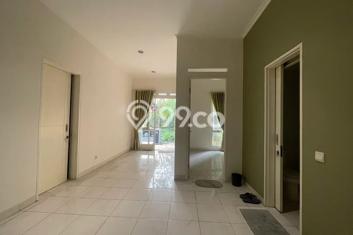 Disewakan Rumah Harga Terjangkau di Gading Serpong Tangerang dengan 4 KT Disewakan Rumah Harga Terjangkau di Gading Serpong Tangerang dengan 4 KT