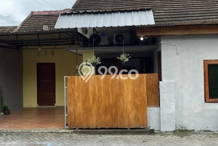 Lokasi strategis! Rumah siap pakai dikontrakkan di Kasihan LB 100m2 Lokasi strategis! Rumah siap pakai dikontrakkan di Kasihan LB 100m2