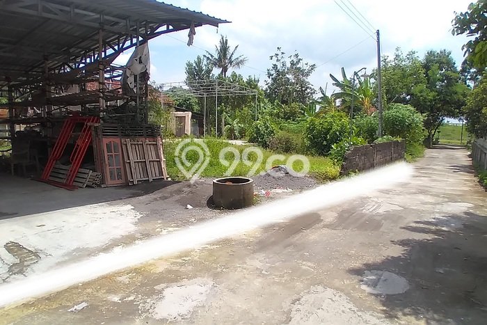 Lahan Strategis di Prambanan Dijual dengan Luas 321m2 Lahan Strategis di Prambanan Dijual dengan Luas 321m2